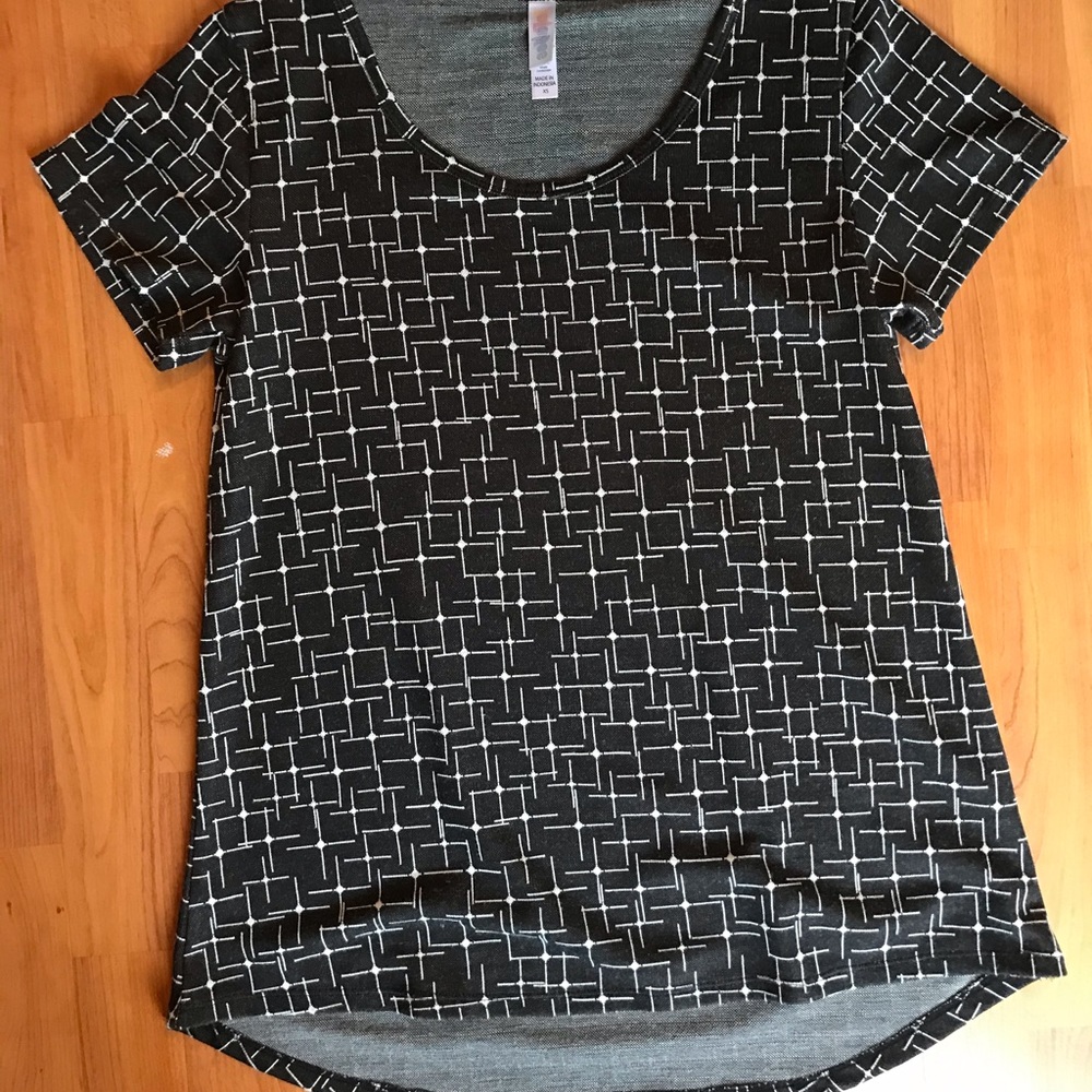 Lularoe black classic t